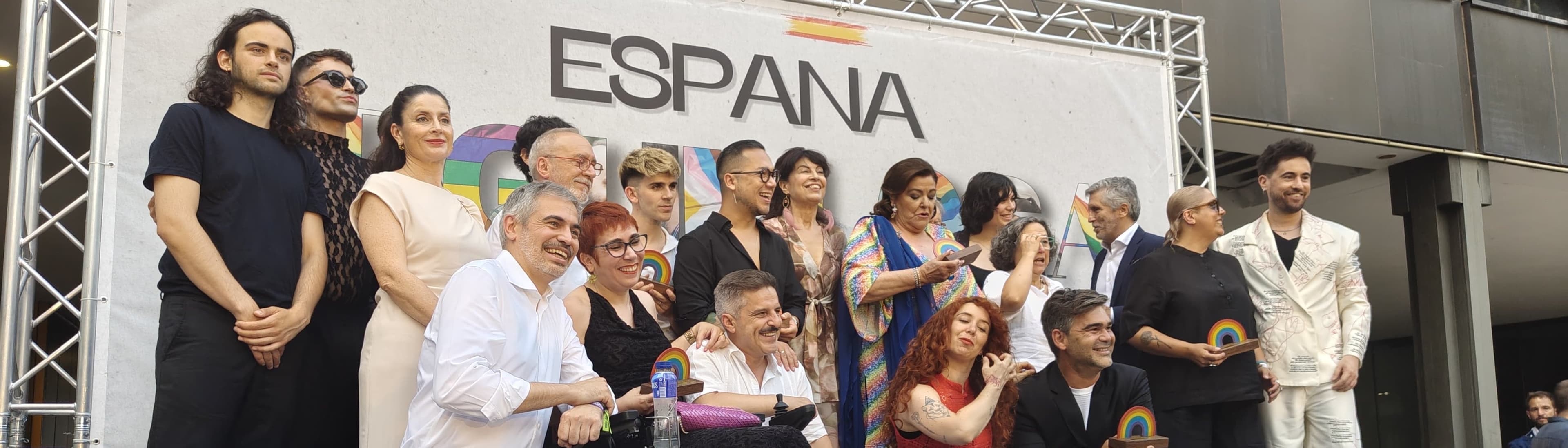 Ángeles Blanco, embajadora de AutentiZity, recibe el Reconocimiento Arcoíris del Ministerio de Igualdad